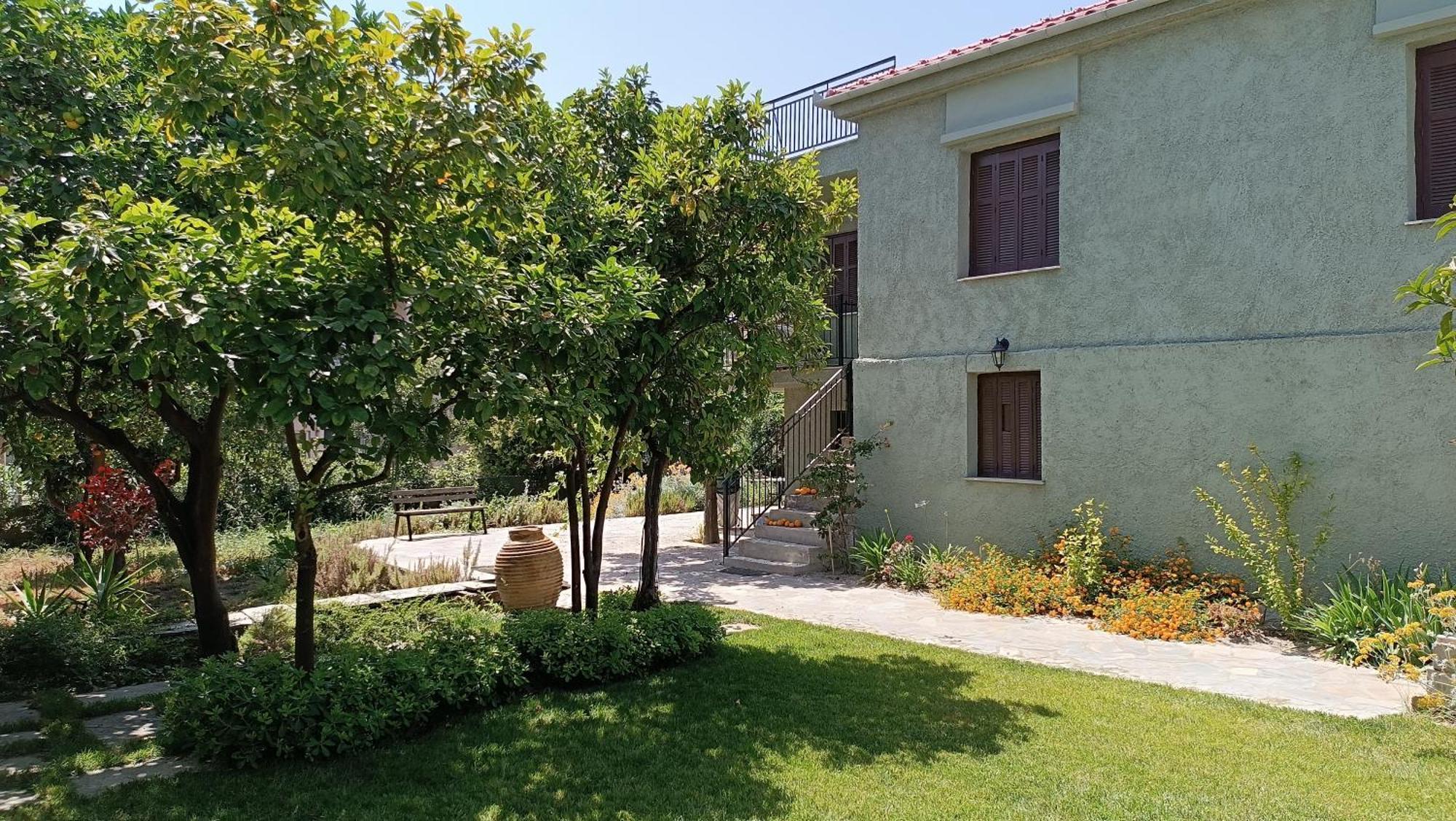 Betty'S Garden House Villa Nea Ankhialos Bagian luar foto